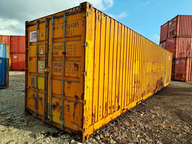New and used shipping containers available in Florida