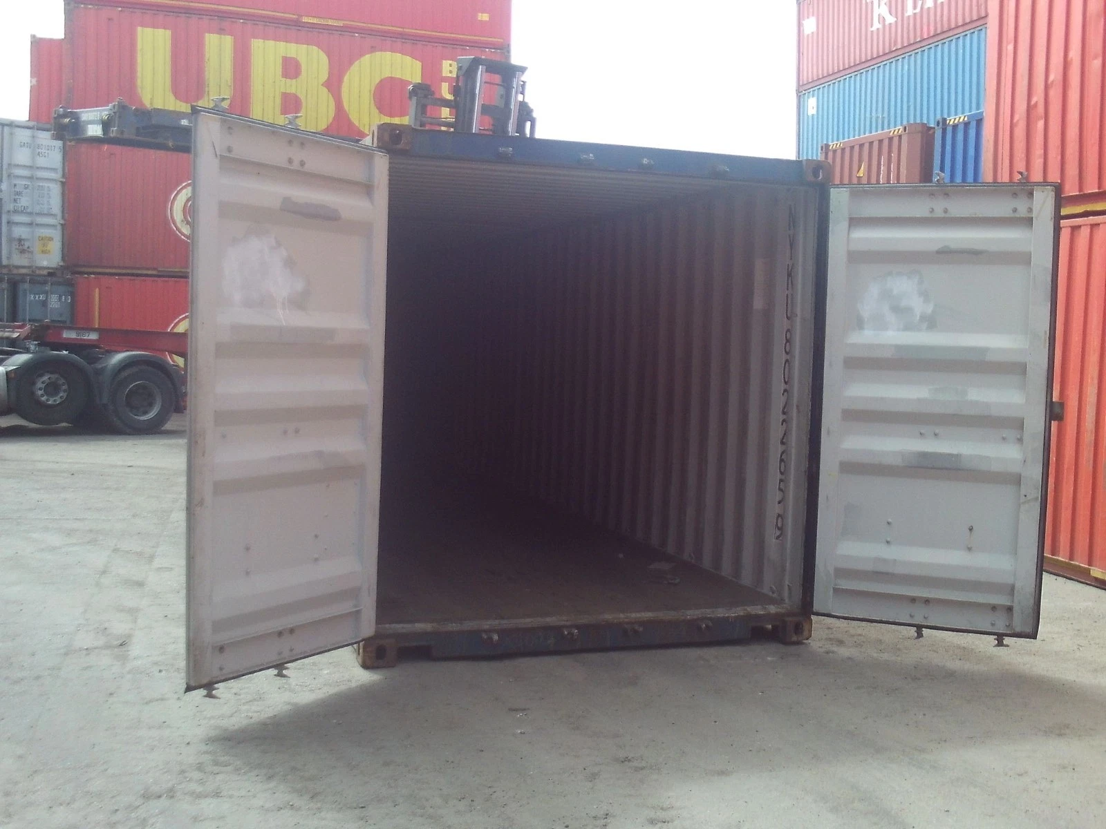 40 ' Standard Quality Shipping / Storage Container - Image 3
